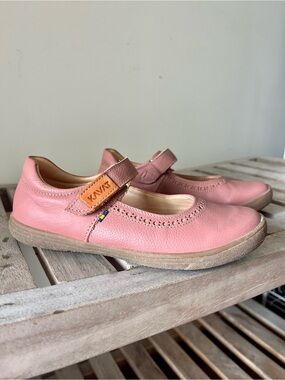 Kavat Pink Leather Mary Jane Shoes EU 31 Swedish Minimalist Kids Flats